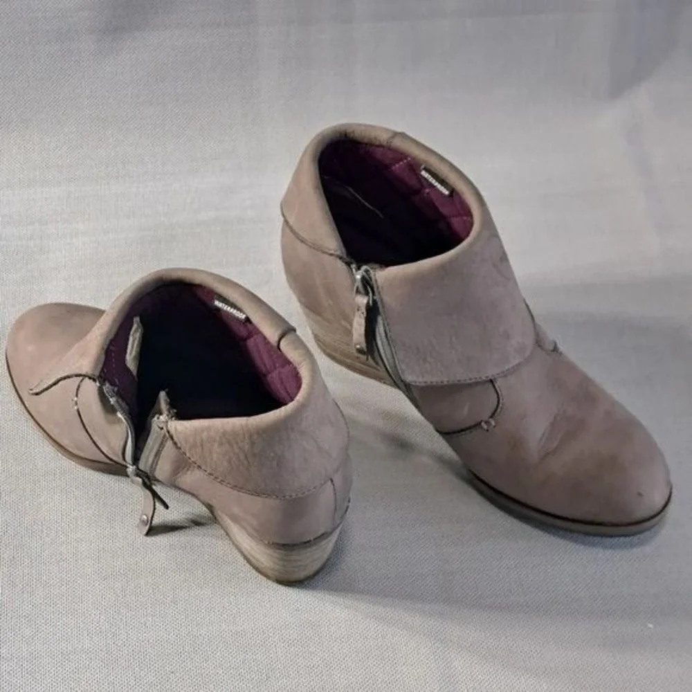The North Face Women's Wedges/Booties Gray Waterproof Size 8.5‎